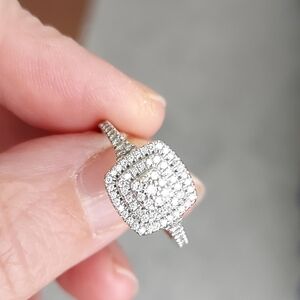 💎💍💎 Gorgeous White Gold Lab Grown Cluster Diamond Ring (FG Color)